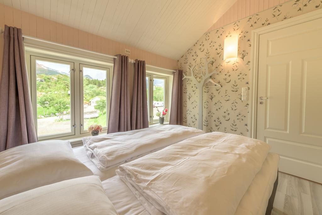 Kabelvag Feriehus & Camping Extérieur photo